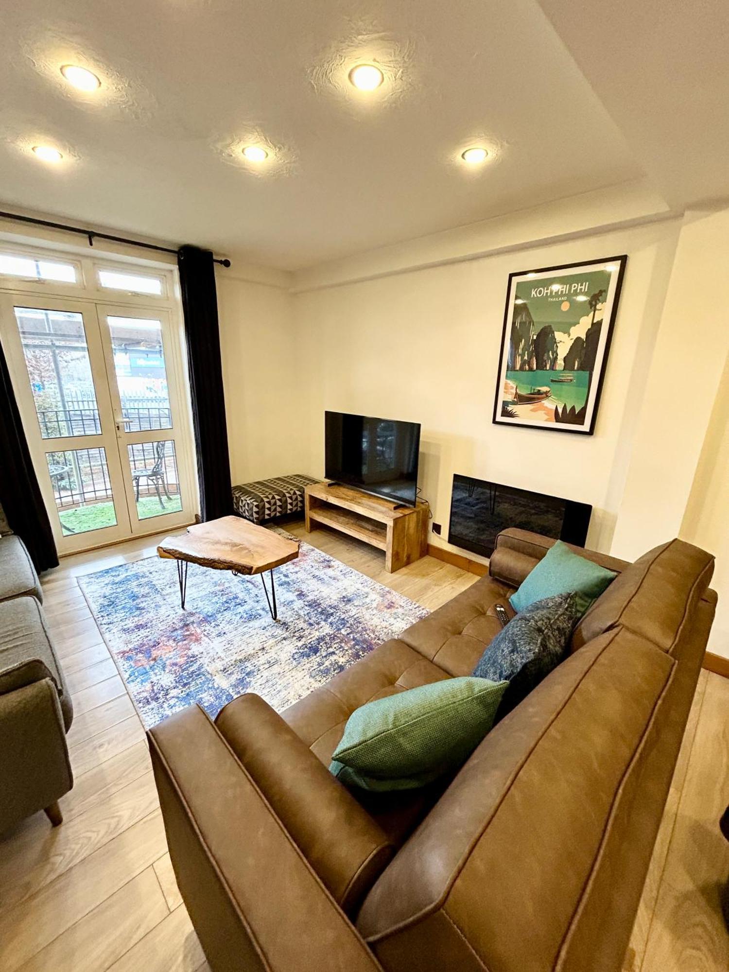 Spacious 3 Bedroom Apartment Close To Marina, 2 Parking Spaces, Kingsize Or Single Beds Southampton Kültér fotó