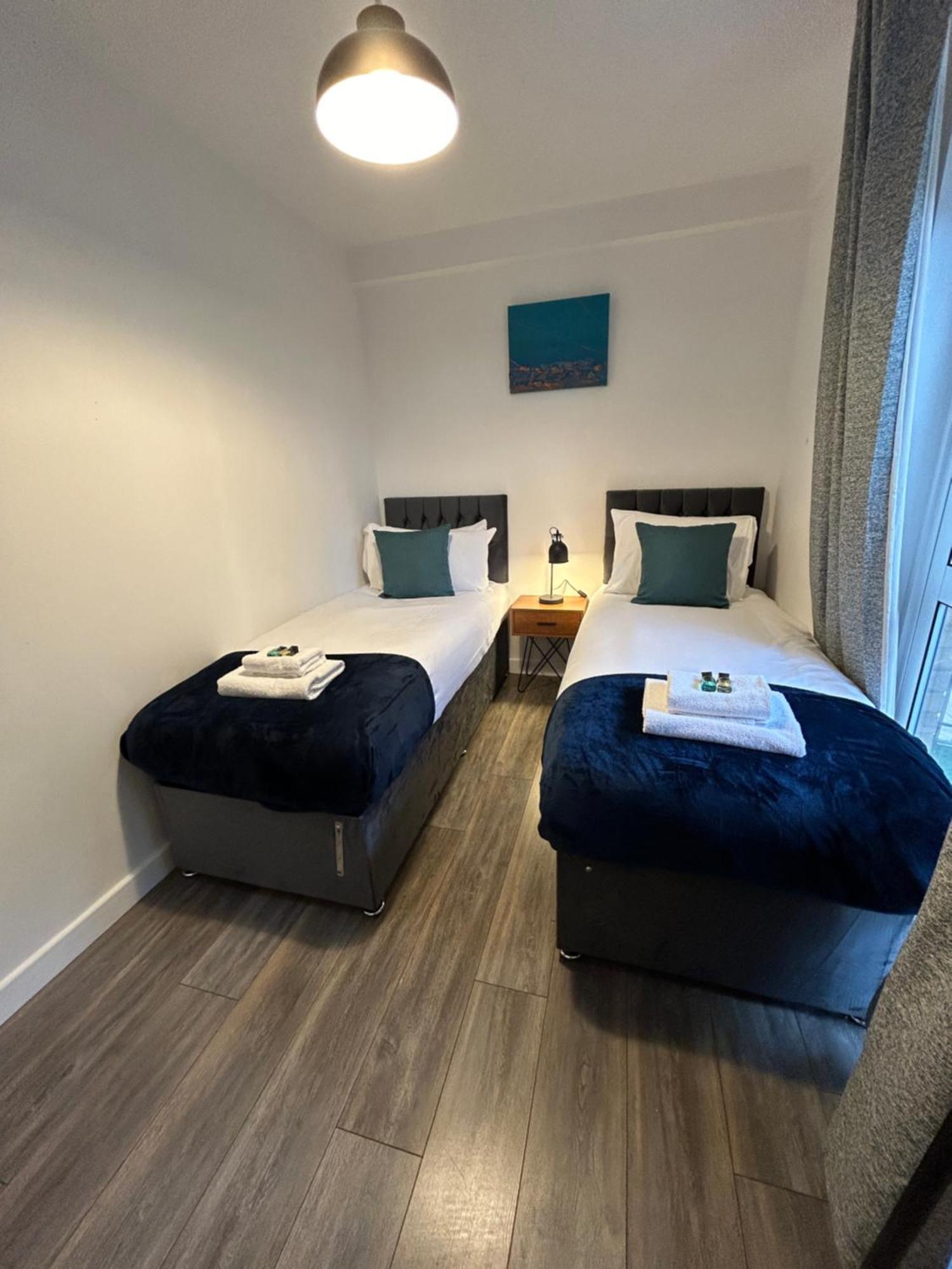 Spacious 3 Bedroom Apartment Close To Marina, 2 Parking Spaces, Kingsize Or Single Beds Southampton Kültér fotó