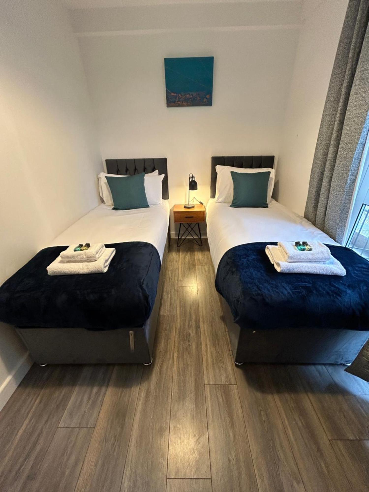 Spacious 3 Bedroom Apartment Close To Marina, 2 Parking Spaces, Kingsize Or Single Beds Southampton Kültér fotó