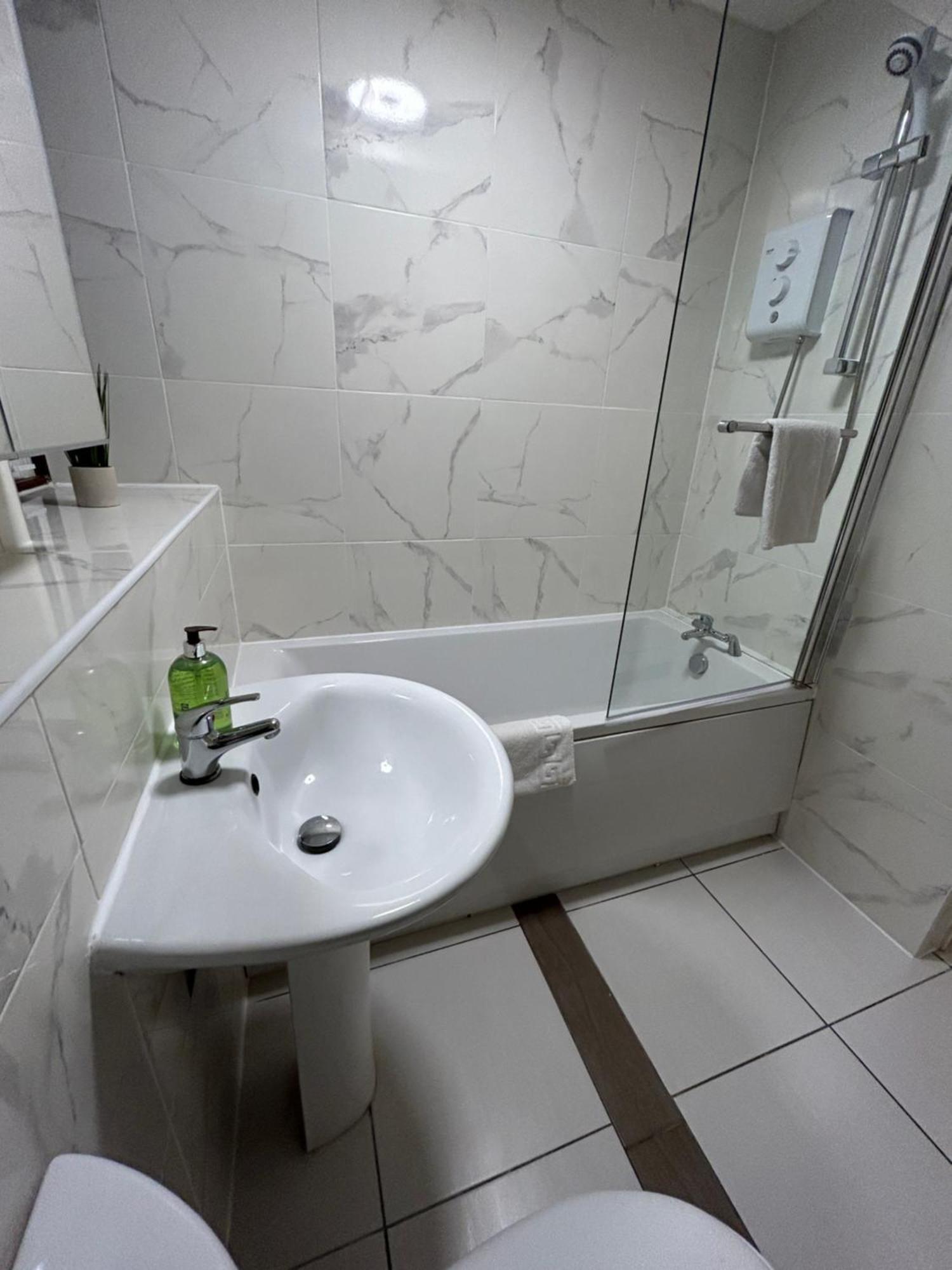 Spacious 3 Bedroom Apartment Close To Marina, 2 Parking Spaces, Kingsize Or Single Beds Southampton Kültér fotó